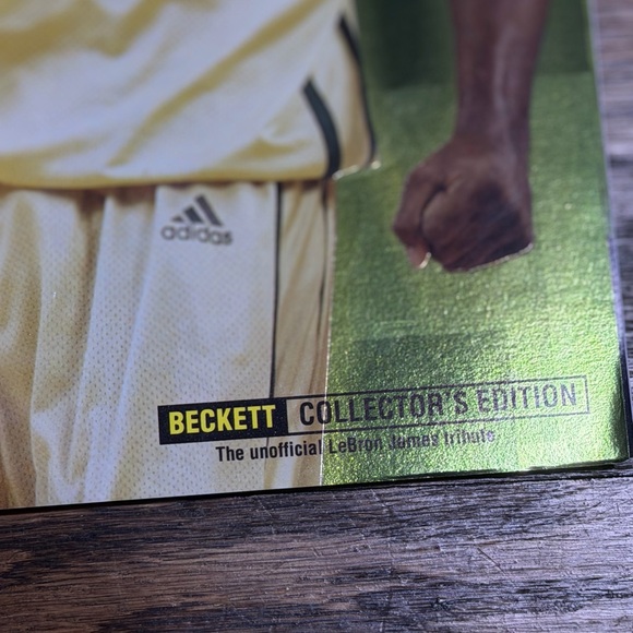 LEBRON JAMES Beckett Collector's Edition Tribute Magazine 2003 SVSM IRISH #23 RC - Picture 3 of 5
